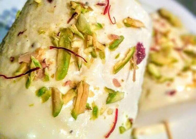 Recipe of Any-night-of-the-week Kesar Pista kulfi