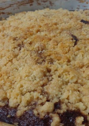 Una foto de Torta con fruto de membrillo y crumble 🍏 Caserita, saludable, rápida 🍁 ideal para el frío otoñal