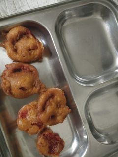 टमाटर के पकौड़े (tamatar ke pakode recipe in Hindi) रेसिपी मुख्य फोटो