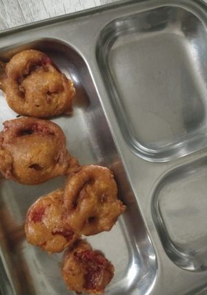टमाटर के पकौड़े (tamatar ke pakode recipe in Hindi) रेसिपी मुख्य फोटो