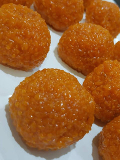 மோதிச்சூர் லாடூ (Mothichoor laddu recipe in tamil) செய்முறை முக்கிய புகைப்படம்