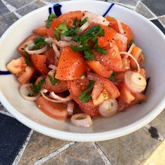 A picture of Tomato & Onion Salad.