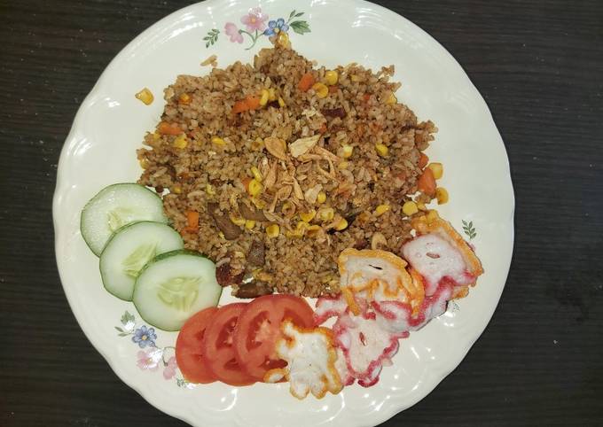 Nasi goreng rendang maknyuuusss 💕