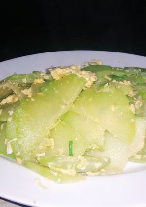 Hình của món Su su xào trứng.