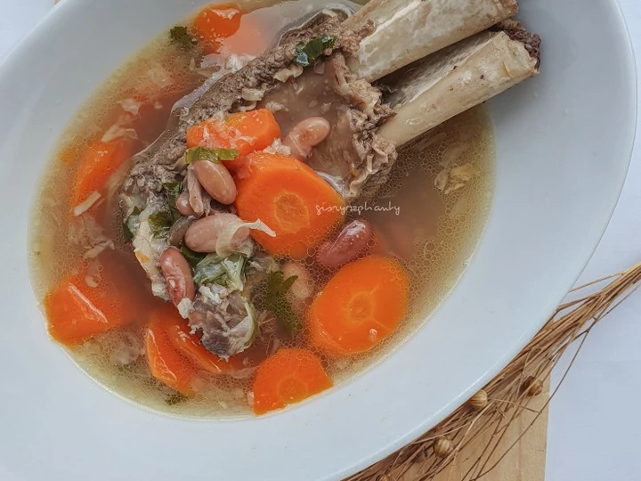 Langkah Gampang Membuat Resep Sop Tulang Sapi yang Bikin Ngiler Anti Ribet, Uenak Banget
