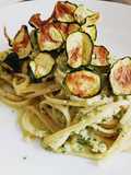 Bavettine con pesto di zucchine Bimby e chips croccanti