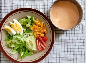 Foto resep Fresh salad and Thousand Island Dressing