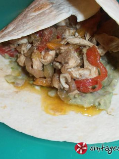 Φωτογραφία της συνταγής Fajitas κοτόπουλου με guacamole. Viva Mexico!!!
