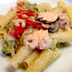 A picture of Salmon and Shrimp Pasta.