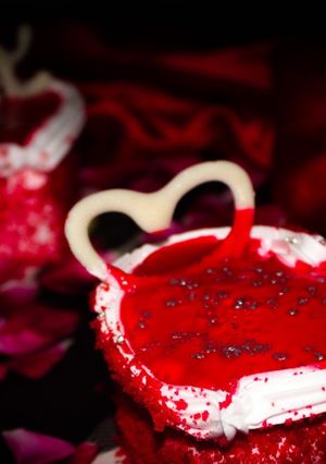 बिस्कुट हार्टशेप पेस्ट्री (biscuit heart shape pastry recipe in Hindi) रेसिपी मुख्य फोटो