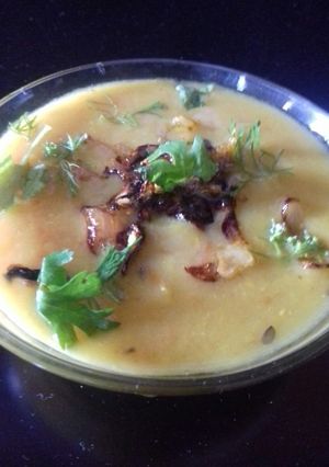 A picture of Tadke wali Masoor Dal.