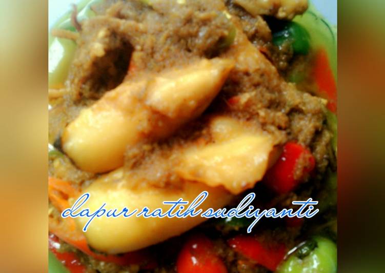 Cumi bumbu kuning lombok besar