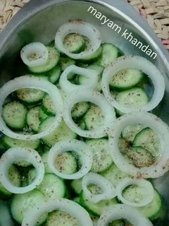 عکسی از دستور سالاد خیار و پیاز و سماق