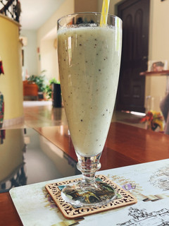 Φωτογραφία της συνταγής Vegan smoothie με μπανάνα, μήλο και ακτινίδιο