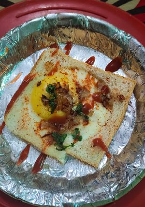 हाफ फ्राई एग (Half Fry Egg recipe in hindi) रेसिपी मुख्य फोटो