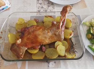 Una foto de Pierna de cordero lechal al horno