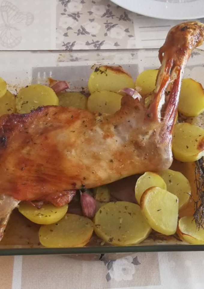 Una foto de Pierna de cordero lechal al horno