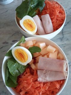 Una foto de Poke con melón
