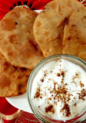 आलू की कचौड़ी (aloo ki kachori recipe in hindi) रेसिपी मुख्य फोटो