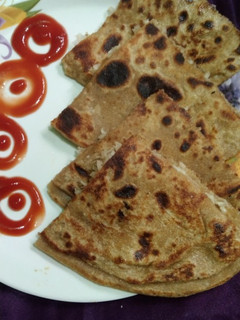 मूली का पराठा (Mooli ka paratha recipe in hindi) रेसिपी मुख्य फोटो