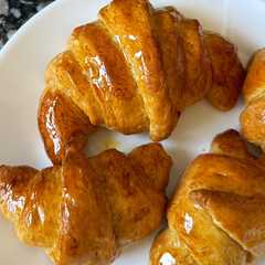 Una foto de 🥐 Medialunas de manteca