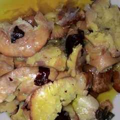 A picture of Jengkol dibawangin.