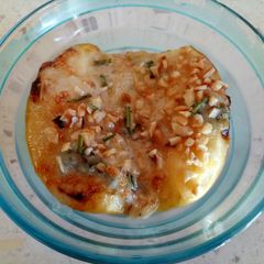 A picture of Baked apple with Gorgonzola alla Fluffy.