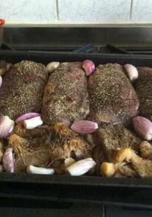 Une photo de Magrets de canard marinés pleurotes et échalotes aux herbes de Provence