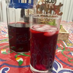Iced Hibiscus tea 🫖 🌺 A picture of Iced Hibiscus tea 🫖 🌺.