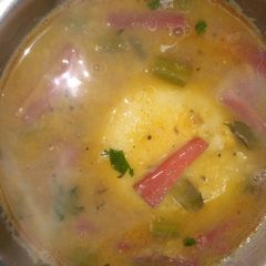 A picture of Sambar(with IDLI).