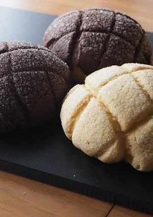 A picture of Easy Crunchy Cookie Crust Melon Pan.