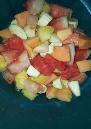 A picture of Fruit Salad.