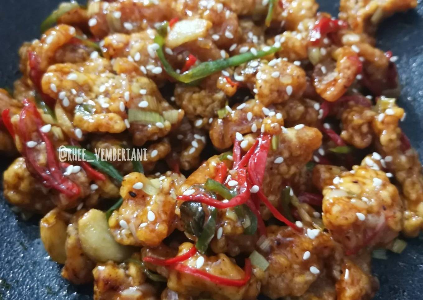 Spicy Garlic Fried Chicken (Kkanpunggi 깐풍기)