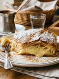 Bougatsa greca – Sfoglia croccante con crema alla vaniglia