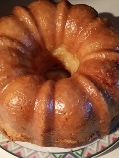 A picture of Key Lime Pound Cake.
