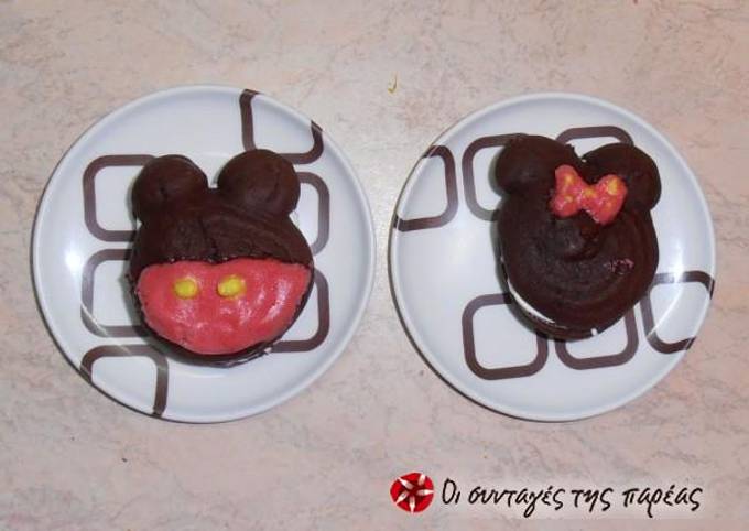 κύρια φωτογραφία συνταγής Παιδικά Whoopie pies: “Ο Mickey και η παρέα του”