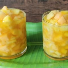 A picture of Mixed fruit sarbath.