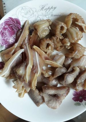 Hình của món Mũi tai heo khìa nước dừa.