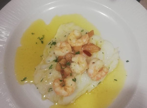 Foto principal de Bacalao al horno con gambas al ajillo
