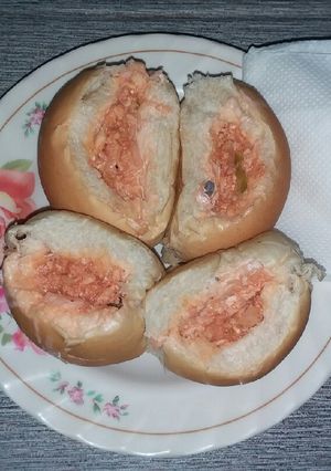 A picture of French Bread Stuffed with Canned Chicken...🇸🇻.