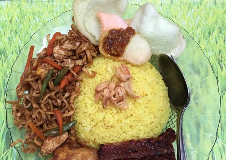 Nasi kuning rice cooker