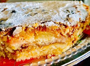 Una foto de TARTA DE 🍐PERAS🍐 (en capas)