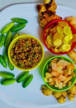 A picture of Mixed Pickles.