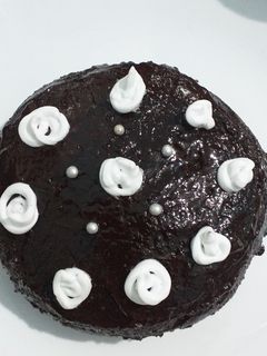 सूजी का चॉकलेट केक (Suji ka chocolate cake recipe in hindi) रेसिपी मुख्य फोटो