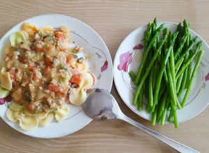 Hình của món Pasta con bò cười.