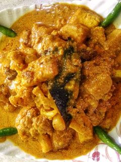 নিরামিষ ফুলকপি দিয়ে পনির(niramish fulkopi diye paneer recipe in Bengali) রেসিপির প্রধান ছবি