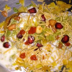 A picture of Raw banana & sweet potato tikki chaat.