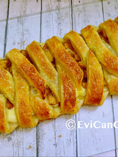 Foto resep Easy Apple Pie with Cream Cheese Filling