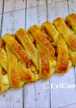 Foto resep Easy Apple Pie with Cream Cheese Filling