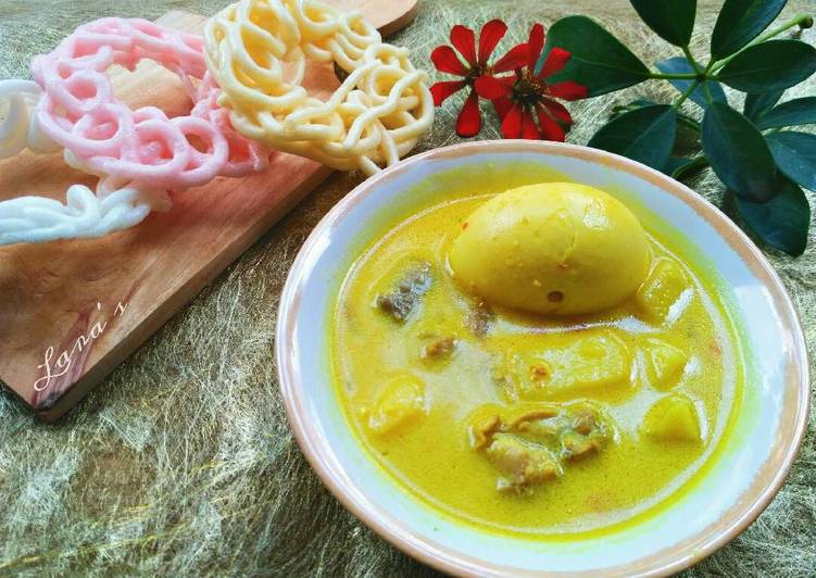 Kari (tulang) Ayam isi telur kentang
